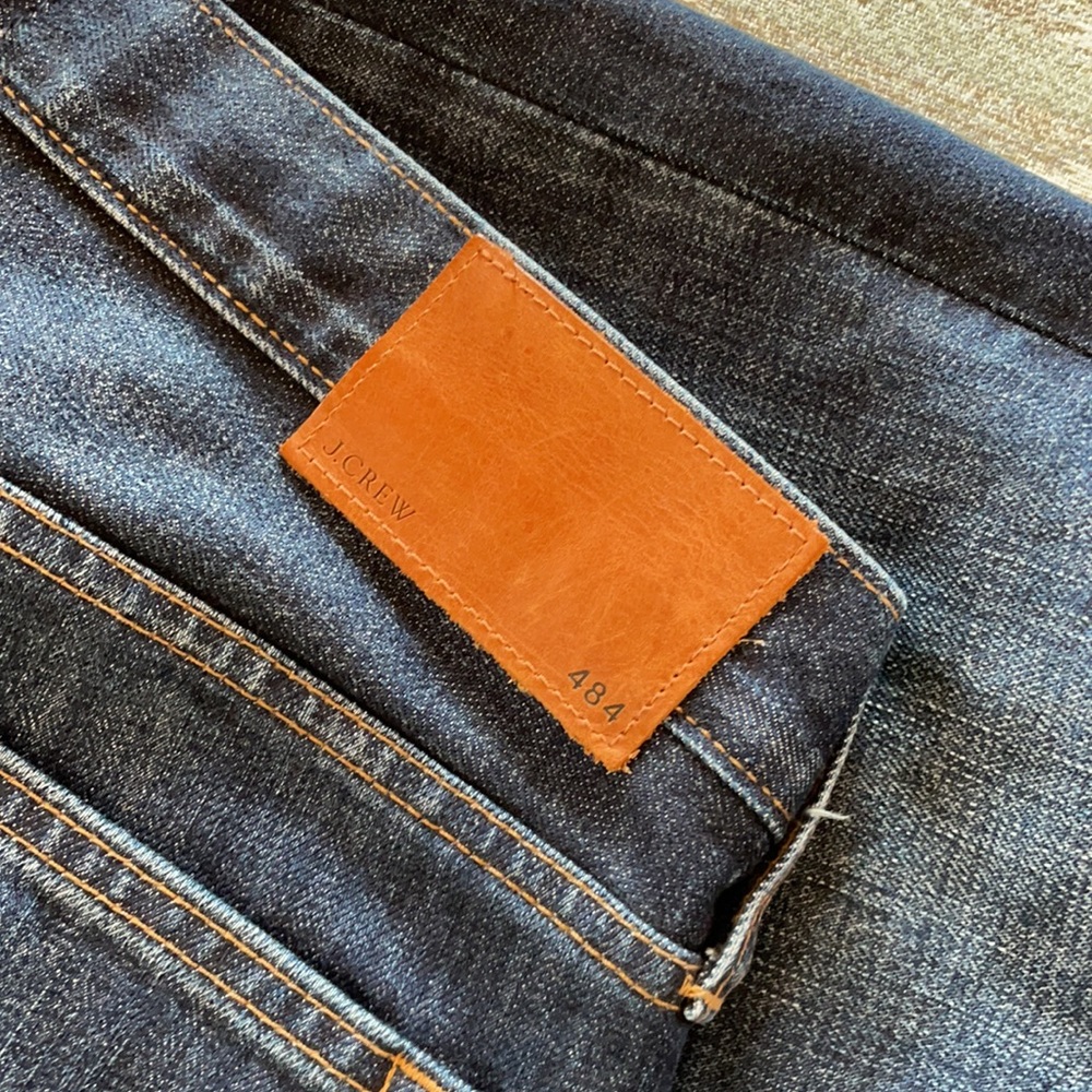 484 Jcrew jeans in a dark/medium wash - Picture 3 of 3